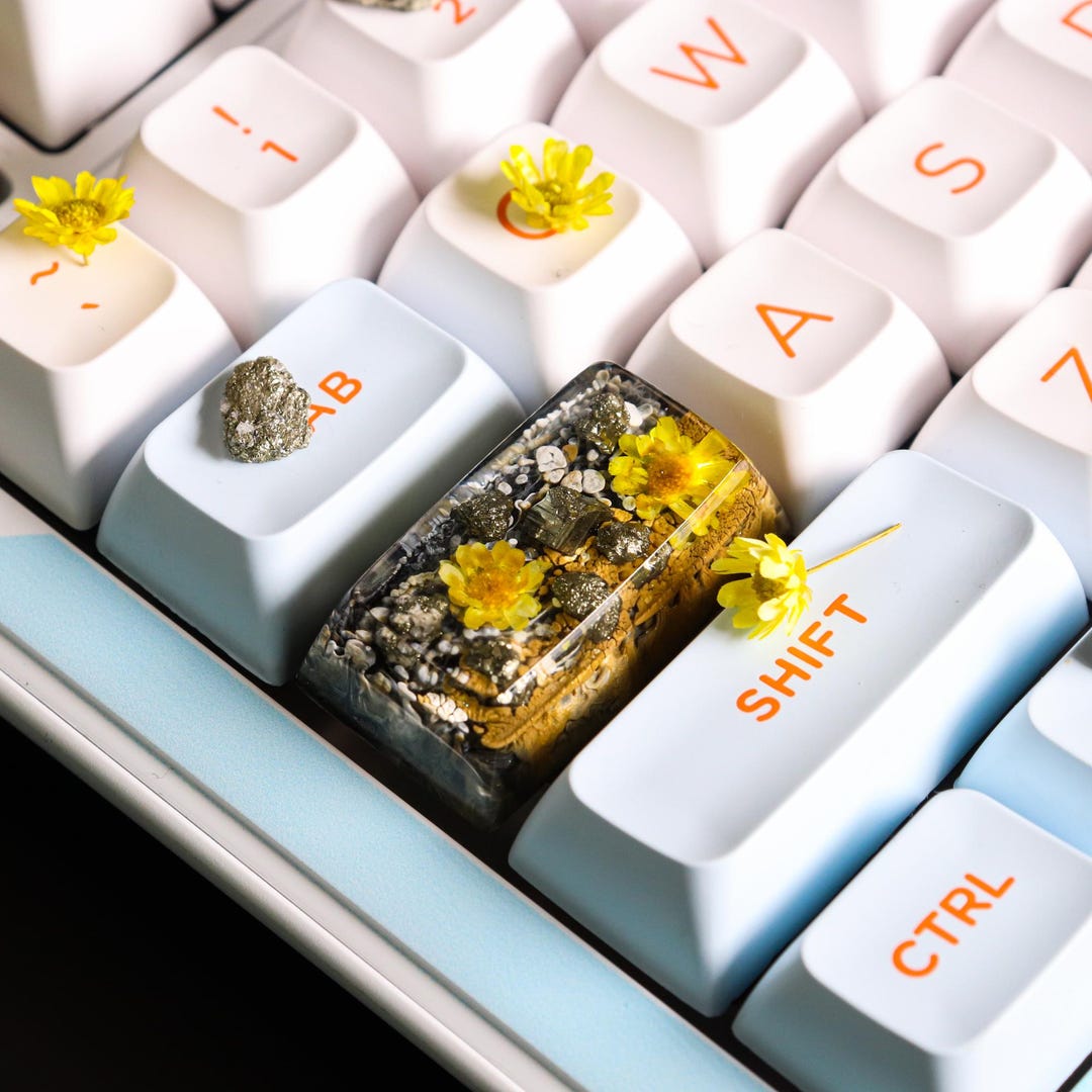 Artisan Resin Capslock Keycap, Keycap With Crystal and Flowers, Custom ...