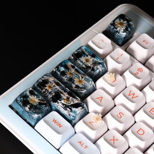 Custom Artisan Keycap Set with Obsidian & Natural Flowers – SA Profile for Cherry MX Mechanical Keyboards, Gamer Gift, Anime Keycap Set