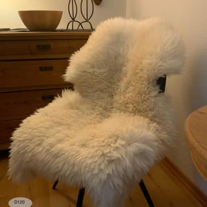 Piel de oveja • Oveja dike holandesa • D120 Tamaño aprox. 120 x 60 cm • Blanco natural • Cada piel es única • Piel de oveja auténtica - Pelo corto - Living