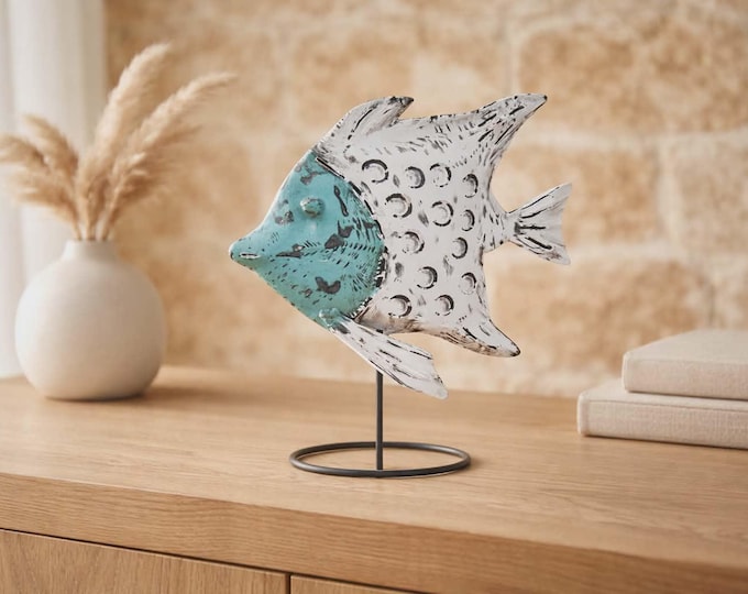 DK1602 Whitewash Iron Fish On Stand - Small (18cm)