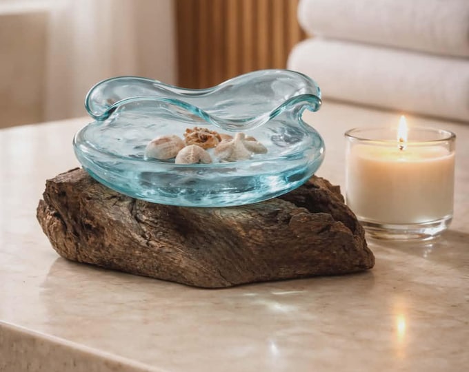 Molten Glass Wavy Bowl on Wood, 18 cm, Fair Trade.