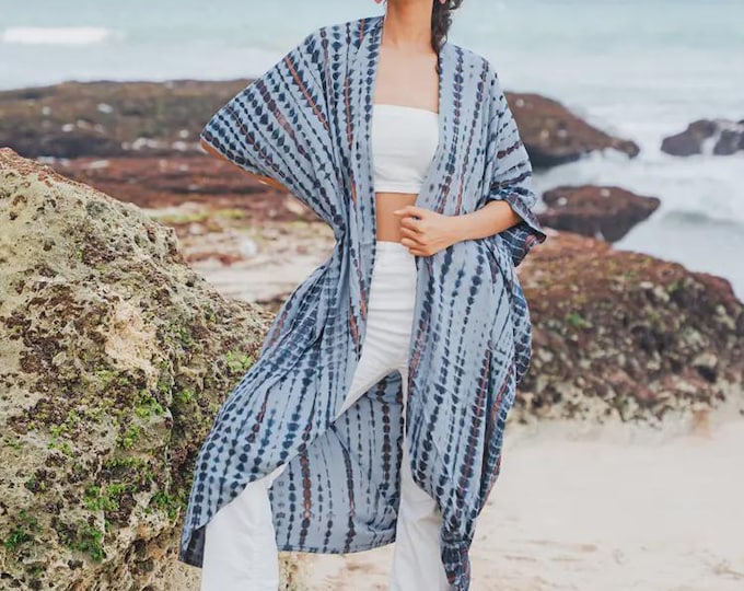 Assorted blue tie dye kimono