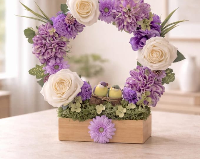 Eye-catching, Ring of artificial flowers in a box with 2 birds. Purple/white/Green