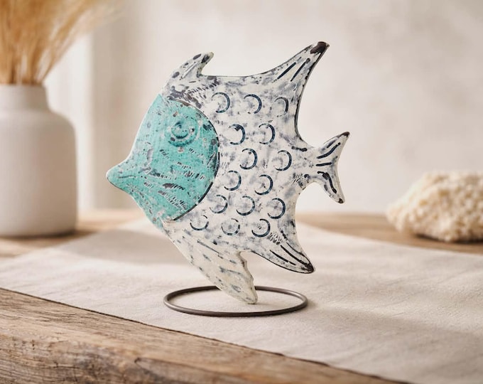 Whitewash Iron Fish On Stand - Large (26cm)