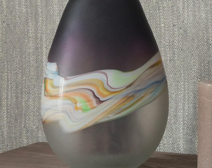 Lucius Frosted Vase Amethyst, 28 x 23 x 13cm