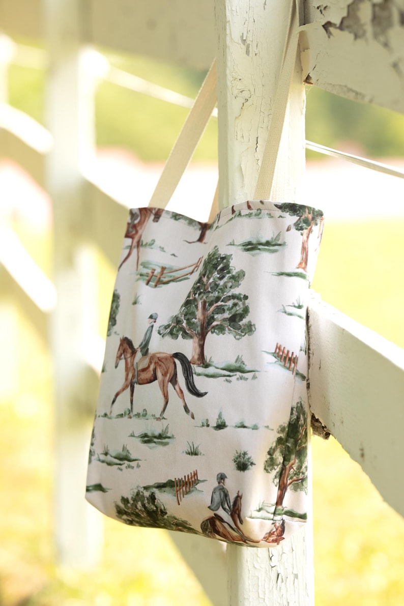 Borsa tote equestre, regalo per amanti dell'equitazione, borsa della spesa a tema equino, borsa tote per monta inglese, borsa tote per equitazione, borsa regalo equestre immagine 2