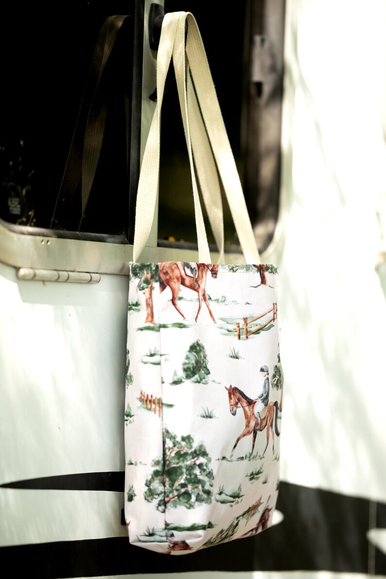 Borsa tote equestre, regalo per amanti dell'equitazione, borsa della spesa a tema equino, borsa tote per monta inglese, borsa tote per equitazione, borsa regalo equestre immagine 7