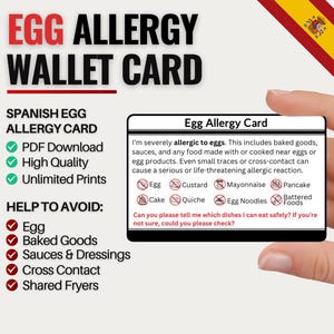Puede incluir: Una tarjeta de bolsillo para la alergia al huevo con el texto "Egg Allergy Wallet Card". La tarjeta enumera los alimentos a evitar, como productos horneados y salsas. La tarjeta es sostenida por una persona.