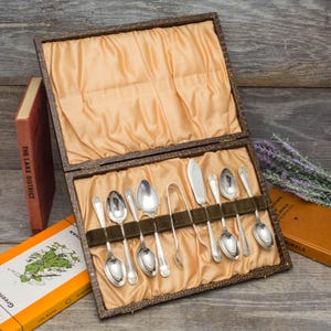 Rare teaspoon, Sugar tong, jam spoon and butter spreader set, circa 1920&#39;s