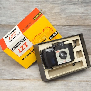 Vintage Kodak Brownie 127 camera outfit in original box, circa 1950&#39;s.