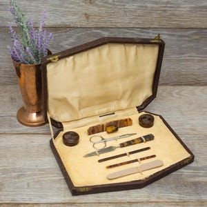 Vintage Art Deco Manicure set with lovely Faux Tortoiseshell and Bakelite, circa 1930&#39;s.