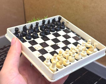 Juego de ajedrez de bolsillo magnético de plástico, juego de AJEDREZ y DAMAS, entusiastas y coleccionistas de ajedrez, ajedrez de viaje, ajedrez compacto de la URSS, el mejor ajedrez