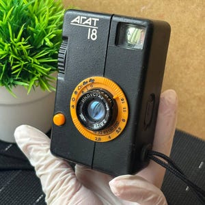 Vintage-Kamera Agat 18 BELOMO, Halbformat, 35-mm-Film, Filmfotografie, Geschenk, Taschenformat, Point-and-Shoot, Industar 104 Objektiv, Retro-Kamera