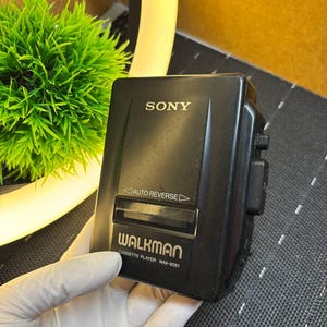 Walkman Cassette BRANDT M 171 AR – Auto Reverse, Bass Boost, état Proche Du Neuf – Noir