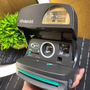Polaroid 600, retro photography, vintage camera, retro camera, great gift, instant photo printing, 1990s, pop-up flash + original box