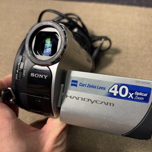 Working, digital video camera, Sony Handycam DCR-DVD106E, Mini DVD, ready to use, cool, retro, top, made in Japan, lens Carl zeiss