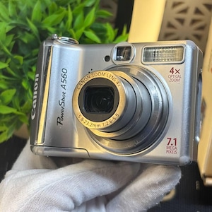 キヤノン PowerShot A560 デジタルカメラ、完全動作確認済み、ギフトに最適、光学4倍ズーム