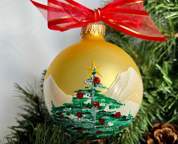 手描きのクリスマスツリーオーナメント：スワロフスキーの星が入った