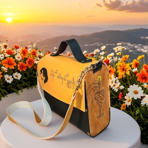 Leder und Holztasche, Gelbe Ledertasche, Handbemalte Vegan Ledertasche mit Holzseiten, Einzigartiges Geschenk für Kunstliebhaber, Geschenk für Sie.