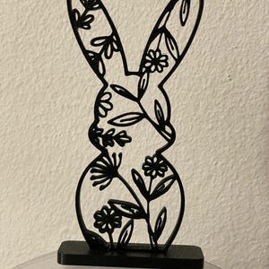 Floral Easter Bunny Sculpture Deco – 3D-Printed Spring Decoration | 7.3” Tall & Multiple Color Options