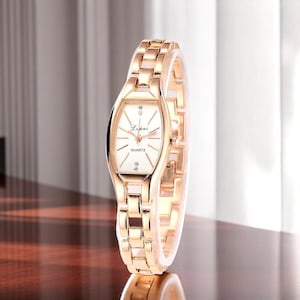 Small Gold Wrist Watch • Vintage Women&#39;s Watch • Minimalist Gold Watch • Handmade Gift for Her • Elegant Mother&#39;s Day Jewelry