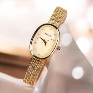 Vintage Women's Gold Watch - Elegant Quartz Watch for Women - Exquisite Elliptical Dial - Luxury Gold Watch Gift - Retro Bracelet Watch