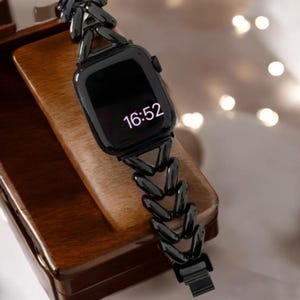 Gold Stainless Steel Apple Watch Band: Elegant iWatch Strap