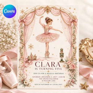Pode incluir: Um convite de aniversário com uma bailarina em tutu rosa sob um arco ornamentado com cortinas cor-de-rosa. Um quebra-nozes e uma coroa estão ilustrados na parte inferior. O texto diz: CLARA IS TURNING FIVE, JOIN US FOR A MAGICAL BIRTHDAY, SATURDAY, DECEMBER 4, 2027, 2:00 PM, THE GRAND BALLROOM, 18 WILLOW LANE, RSVP BY NOVEMBER 20, 555 012 2027.