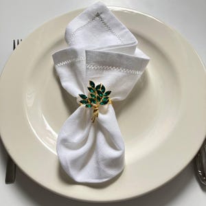 Tovagliolo di lino con orlo a giorno – Eleganza naturale per la tua tavola