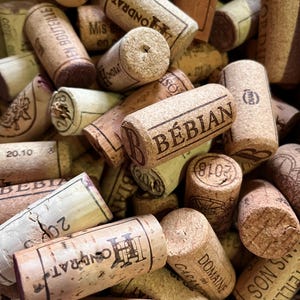 Collecteur de Bouchons de Vin en bois noir | Maisons du Monde