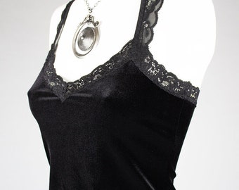 SCALLOPED LACE BACK cropped black camisole tank top