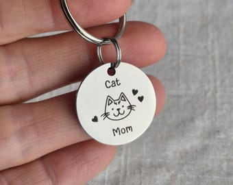 Cat Mom Keyring: Engraved Kitty Names, Mothers Day Gift