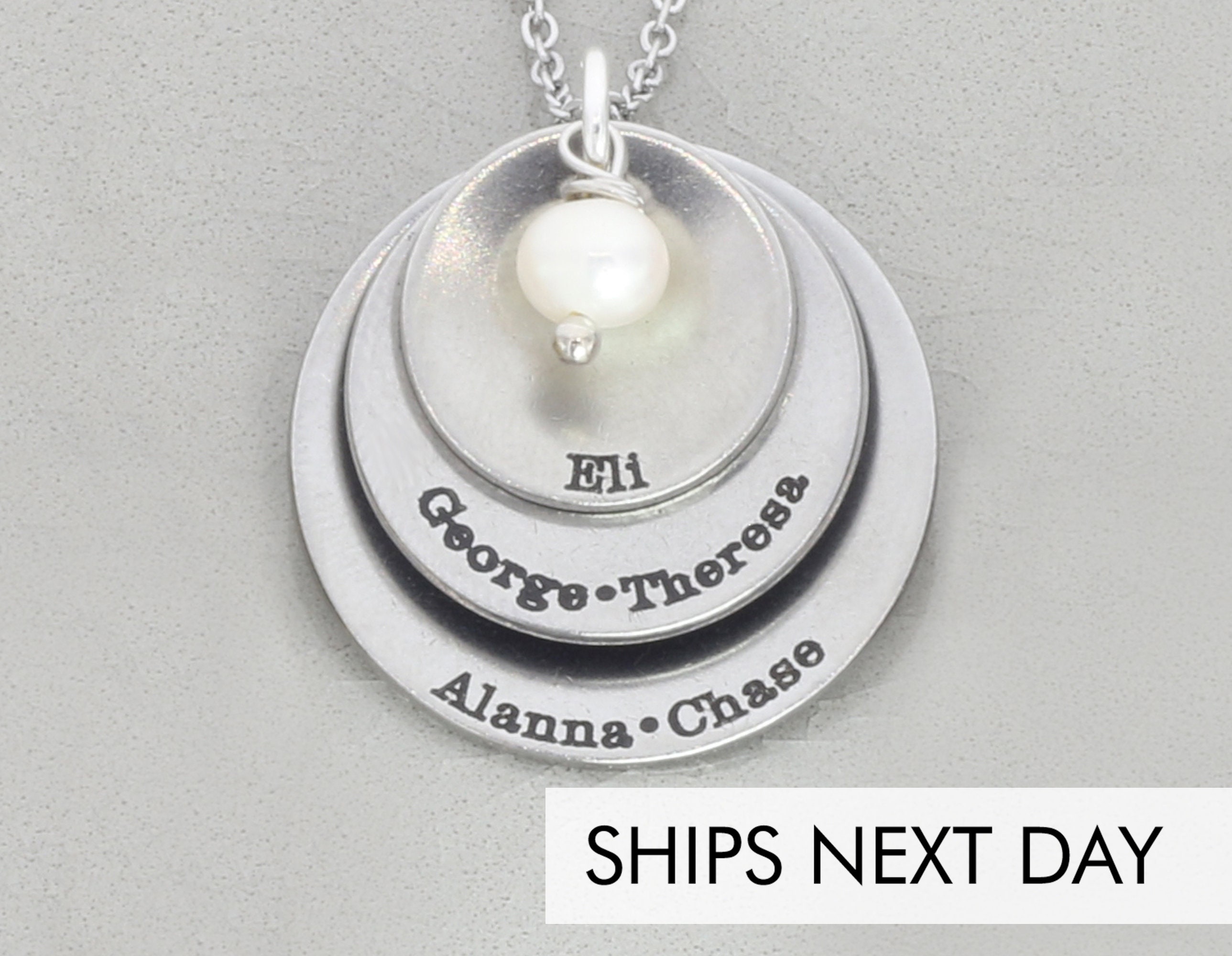 Name Necklace Grandma Gift Mom Gift 