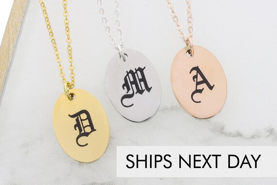 Minimalist Oval Monogram Necklace Gold 