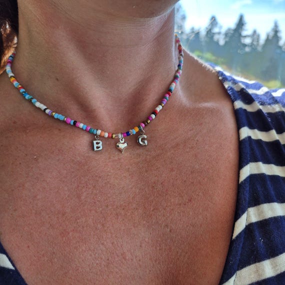 Set Gioielli Bohémien: Collana Perline Colorate, Bracciale Con Iniziale A-Z E Anello – 4 Pezzi