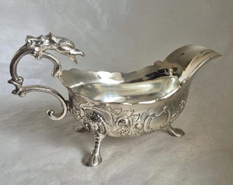 Sierlijke gegraveerde vintage metalen jus-/sauskom met drie gebeeldhouwde poten - 22,5 cm lang