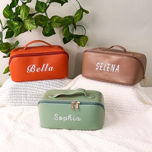 Personalized Embroidered Makeup Bag, Custom Large Leather Makeup Bag, Bridesmaid Makeup Bag,  Travel Organizer, Bridal Shower Gift