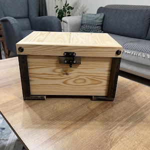 Custom Wooden Gift Box - Personalized Rustic Keepsake Box - Perfect for Weddings, Birthdays & Special Occasions