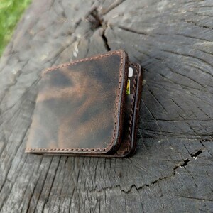 Portafoglio in pelle naturale fatto a mano per donne e uomini, design unico e creativo, idee regalo per compleanni, porta carte di credito in stile classico e comodo.