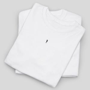 Seahorse Minimalist Graphic Tee - Ocean Inspired T-Shirt, Unisex Cotton Shirt, Nautical Top, Beach Tee, Underwater Animal Gift