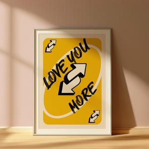 Gelb Liebe Dich mehr Poster Spielkarte Wandkunst, Preppy Wand, süßes Paar Geschenk, romantischer trendiger Druck Vintage Poster Digitaler Download