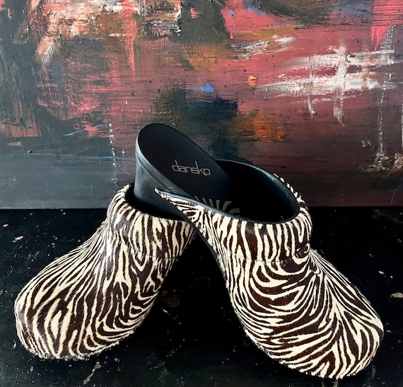 ZEBRA clogs by Dansko size 6 - image 9