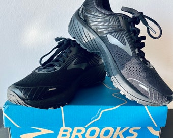 brooks custom shoes