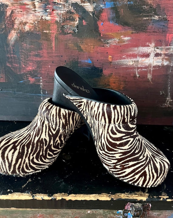 ZEBRA clogs by Dansko size 6 - image 4