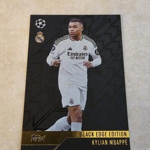 Carte Kylian Mbappé MatchAttax Football Soccer Black Edge Edition