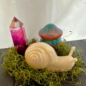White Iridescent Resin Snail Figurine/Cottagecore/Forestcore/Unique Gift/Dorm Decor/Snail Paperweight/Office Desk Decor