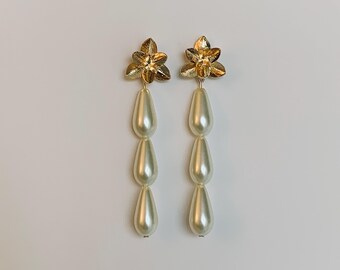 Boucles d'oreilles triples gouttes de magnolia