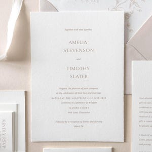 Suite de faire-part de mariage romantique | Ensemble de 5 cartes d'invitation | Design minimaliste et intemporel | Impression numérique + impression typographique et mise à niveau du papier d'aluminium