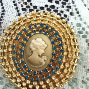 Cameo jeweled Coty Compact