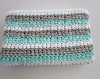 Modello facile per una coperta all'uncinetto: coperta a grappolo colorata (modello in PDF)
